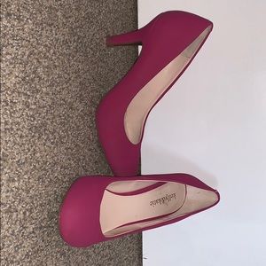 kelly & katie hot pink heels!